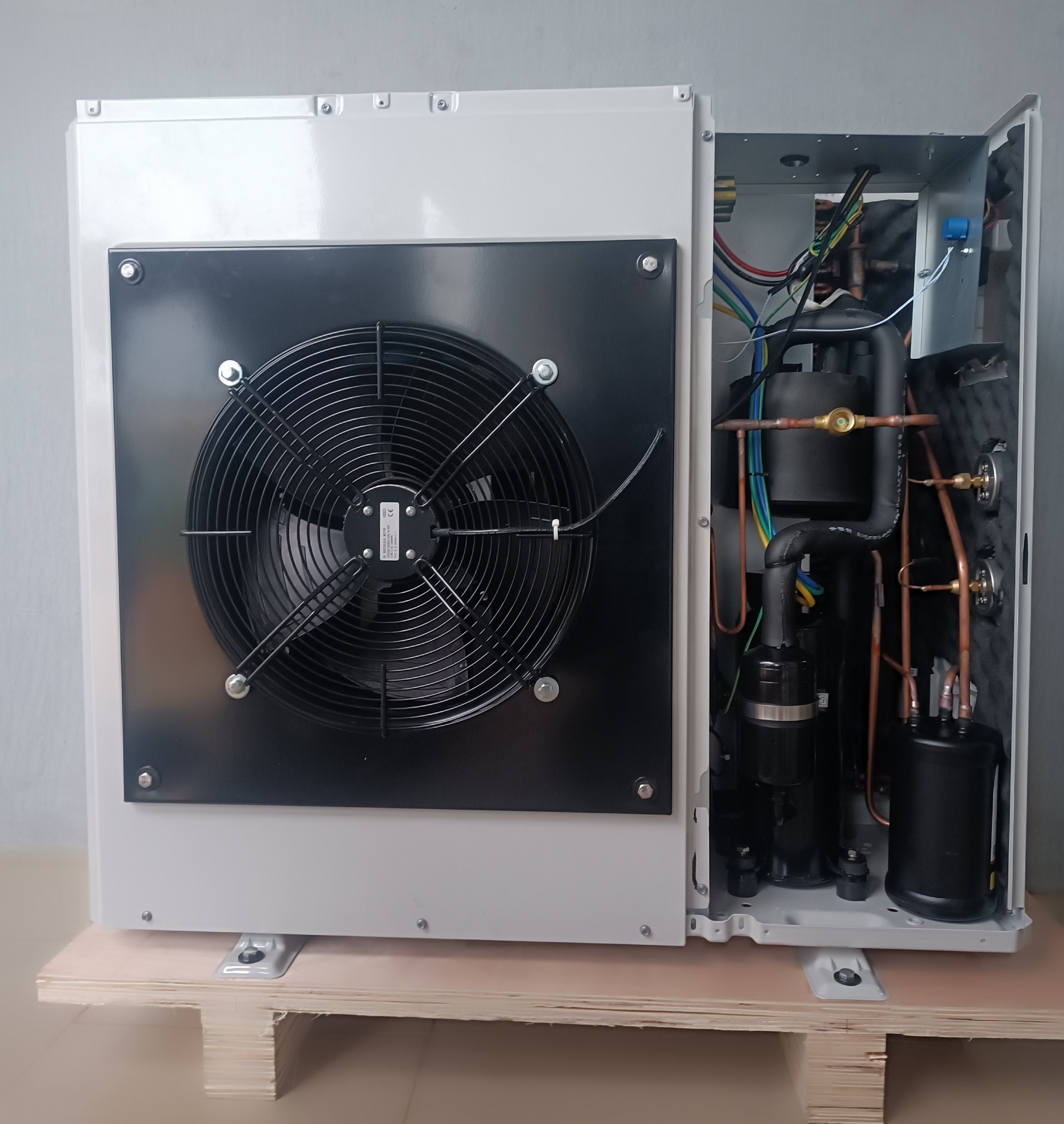 3HP SKYKOOL 48VDC HYBRID SOLAR POWERED CONDENSER UNIT - Image 6